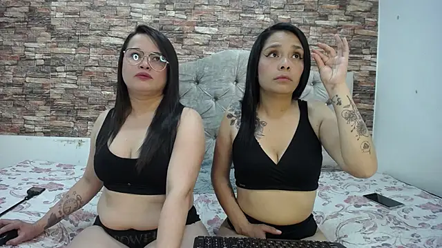 Snapshot of goldentemptationcs chatting on 12-03-25, 03:03 goldentemptationcs online show from 12-03-25, 03:03