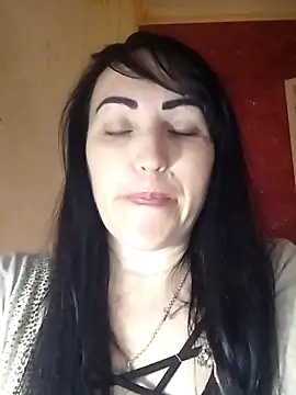 Snapshot of ArianaXFresh chatting on 11-28-25, 11:13 ArianaXFresh online show from 11-28-25, 11:13