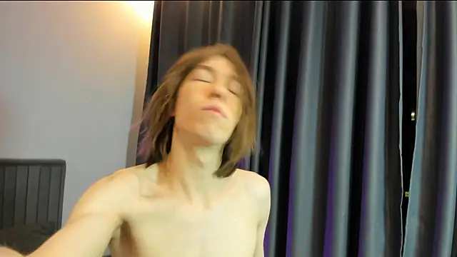 Snapshot of kr1sfemboy chatting on 02-18-26, 04:14 kr1sfemboy online show from 02-18-26, 04:14