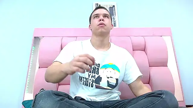 Snapshot of Liam_York_ chatting on 11-18-25, 12:31 Liam York online show from 11-18-25, 12:31