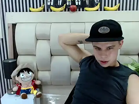 Snapshot of Liam_York_ chatting on 11-21-25, 02:54 Liam York online show from 11-21-25, 02:54