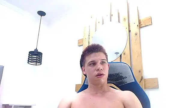 Liam York  online show from 01-12-26, 04:50