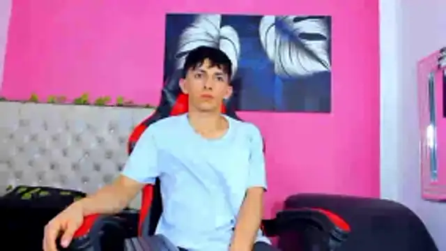 ElanGiraldo online show from 11-12-25, 10:41