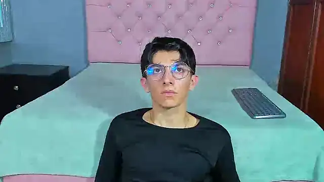 ElanGiraldo online show from 01-07-26, 10:45