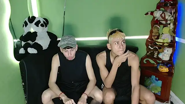 Snapshot of Kurt_williams1 chatting on 12-03-25, 01:02 Kurt williams1 online show from 12-03-25, 01:02