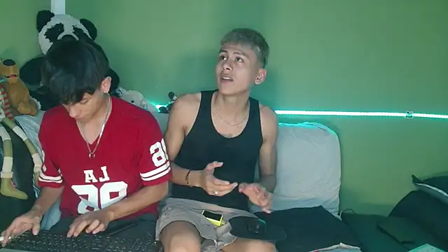 Snapshot of Kurt_williams1 chatting on 12-13-25, 07:53 Kurt williams1 online show from 12-13-25, 07:53