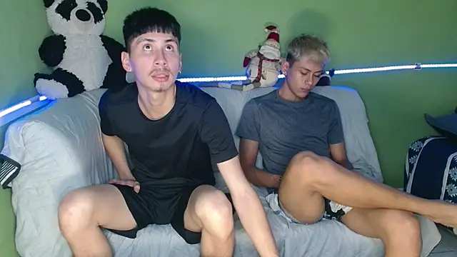 Snapshot of Kurt_williams1 chatting on 12-22-25, 03:53 Kurt williams1 online show from 12-22-25, 03:53