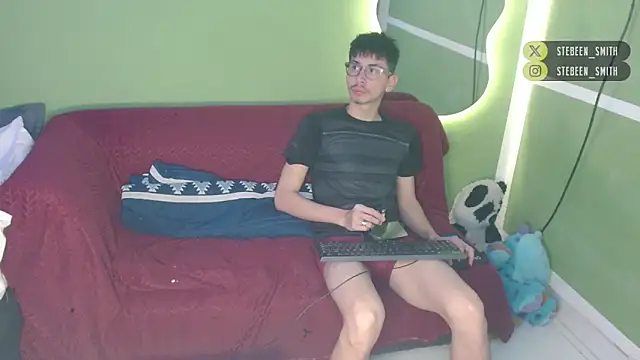 Snapshot of Kurt_williams1 chatting on 02-19-26, 12:12 Kurt williams1 online show from 02-19-26, 12:12