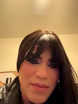 Snapshot of rikiisaac5 chatting on 11-10-25, 01:48 rikiisaac5 online show from 11-10-25, 01:48