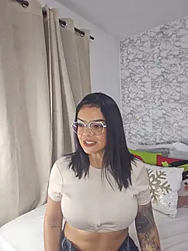 Snapshot of sofiaalarson chatting on 12-03-25, 12:51 sofiaalarson online show from 12-03-25, 12:51