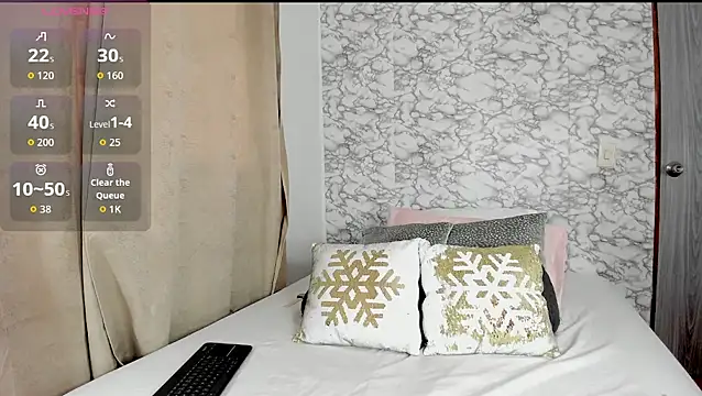 Snapshot of sofiaalarson chatting on 12-16-25, 02:22 sofiaalarson online show from 12-16-25, 02:22