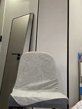 Snapshot of hoho-is chatting on 02-05-26, 04:33 hoho-is online show from 02-05-26, 04:33