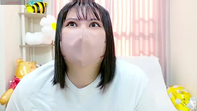 Snapshot of tomo-chan_ chatting on 12-17-25, 03:45 tomo-chan online show from 12-17-25, 03:45