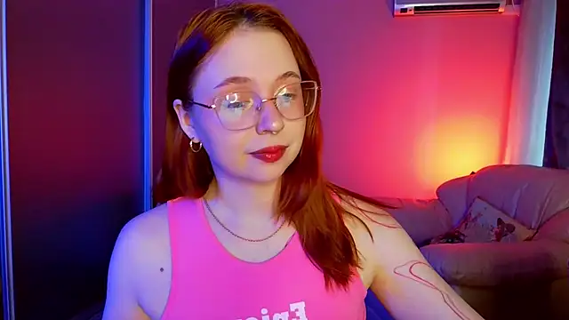 Erica Nelson online show from 04-29-26, 01:32