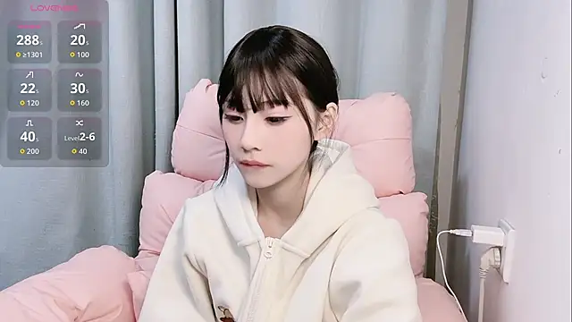 Snapshot of lris-Beauty chatting on 11-16-25, 01:06 lris-Beauty online show from 11-16-25, 01:06