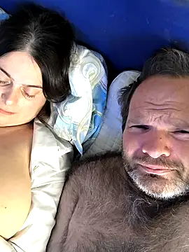 Snapshot of marchigiana chatting on 12-15-25, 11:31 marchigiana online show from 12-15-25, 11:31