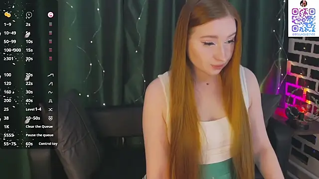 Snapshot of BellaQueennss chatting on 12-16-25, 10:09 BellaQueennss online show from 12-16-25, 10:09