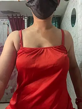 Snapshot of Red_Queen_11 chatting on 06-13-26, 06:28 Red Queen 11 online show from 06-13-26, 06:28