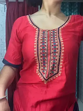 Snapshot of Red_Queen_11 chatting on 07-02-26, 03:06 Red Queen 11 online show from 07-02-26, 03:06
