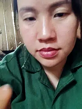 yelow-bee online show from 12-22-25, 04:53