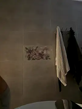 Snapshot of NicollleDiamondd chatting on 12-05-25, 09:29 NicollleDiamondd online show from 12-05-25, 09:29