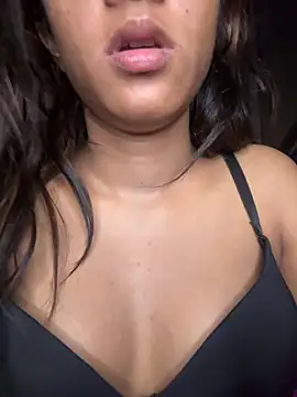 Snapshot of Your___Moonlight chatting on 02-11-26, 09:53 Your Moonlight online show from 02-11-26, 09:53