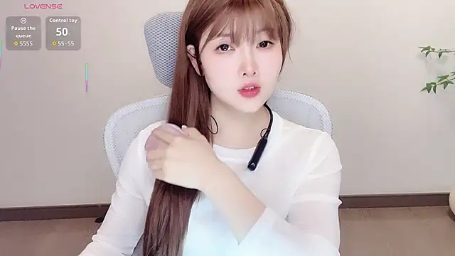 Insist6 online show from 04-10-26, 12:43