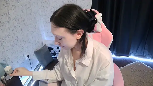 Snapshot of cupcakevice chatting on 12-22-25, 02:36 cupcakevice online show from 12-22-25, 02:36