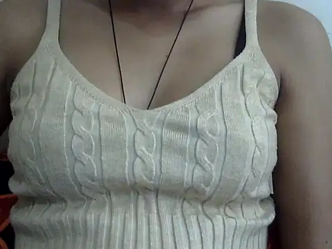 Snapshot of SEXY_PRIYA83 chatting on 02-18-26, 05:03 SEXY PRIYA83 online show from 02-18-26, 05:03