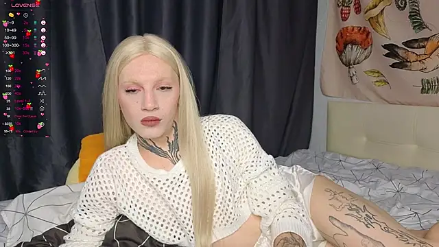 Snapshot of 1lola4ka chatting on 11-17-25, 04:35 1lola4ka online show from 11-17-25, 04:35