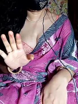 Snapshot of HotGirl23231 chatting on 05-21-26, 05:42 HotGirl23231 online show from 05-21-26, 05:42