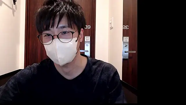 Snapshot of yuu-to-desu chatting on 02-01-26, 04:55 yuu-to-desu online show from 02-01-26, 04:55