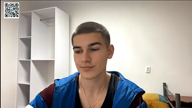 Snapshot of _BarePulse chatting on 11-22-25, 07:35 BarePulse online show from 11-22-25, 07:35