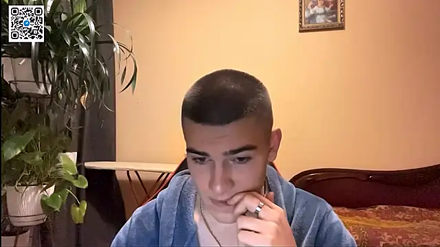 Snapshot of _BarePulse chatting on 12-13-25, 10:26 BarePulse online show from 12-13-25, 10:26