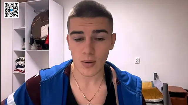 Snapshot of _BarePulse chatting on 12-17-25, 07:42 BarePulse online show from 12-17-25, 07:42