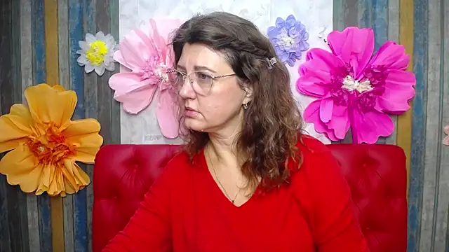 Snapshot of RoseHille chatting on 11-22-25, 06:12 RoseHille online show from 11-22-25, 06:12