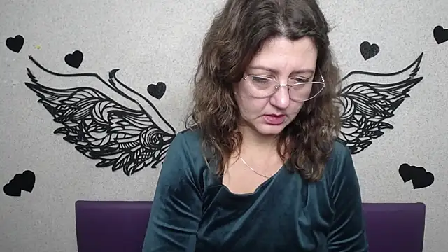 Snapshot of RoseHille chatting on 11-27-25, 03:36 RoseHille online show from 11-27-25, 03:36