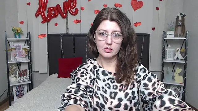 RoseHille online show from 03-24-26, 06:13