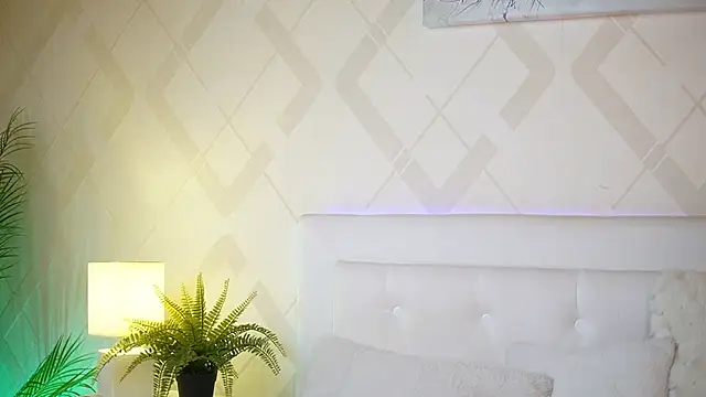 Snapshot of JadeHasy chatting on 12-15-25, 08:13 JadeHasy online show from 12-15-25, 08:13