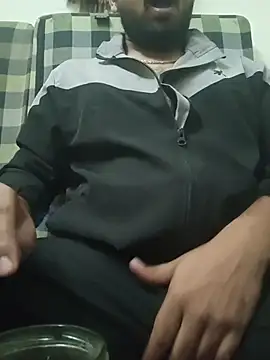 Snapshot of MrToxxic chatting on 11-23-25, 05:13 MrToxxic online show from 11-23-25, 05:13