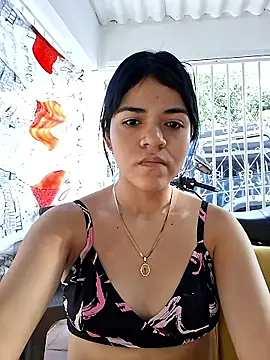 Snapshot of Skinny_Wet chatting on 12-15-25, 11:58 Skinny Wet online show from 12-15-25, 11:58