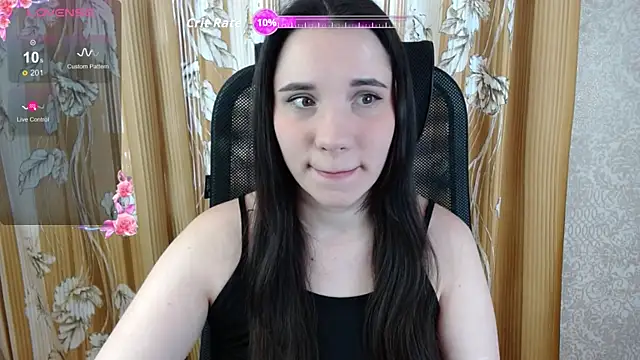 Snapshot of KateForYou chatting on 11-21-25, 10:47 KateForYou online show from 11-21-25, 10:47