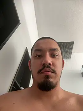 Snapshot of strawberry200512 chatting on 11-22-25, 09:30 strawberry200512 online show from 11-22-25, 09:30