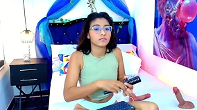 Snapshot of KATY_LOWERY chatting on 01-15-26, 03:22 KATY LOWERY online show from 01-15-26, 03:22