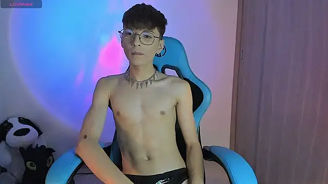 RYO BLEU  online show from 02-05-26, 03:22