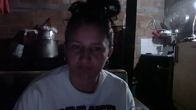 Snapshot of Sra_Angelina chatting on 05-02-26, 04:17 Sra Angelina online show from 05-02-26, 04:17
