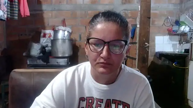 Snapshot of Sra_Angelina chatting on 05-03-26, 03:34 Sra Angelina online show from 05-03-26, 03:34