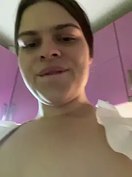 Snapshot of Dona_Mafia chatting on 11-17-25, 10:43 Dona Mafia online show from 11-17-25, 10:43