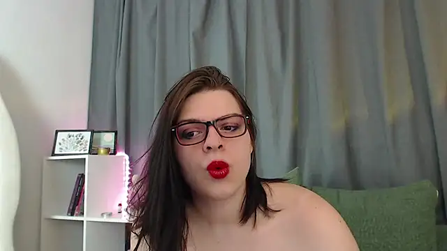 Snapshot of Dona_Mafia chatting on 11-22-25, 11:15 Dona Mafia online show from 11-22-25, 11:15