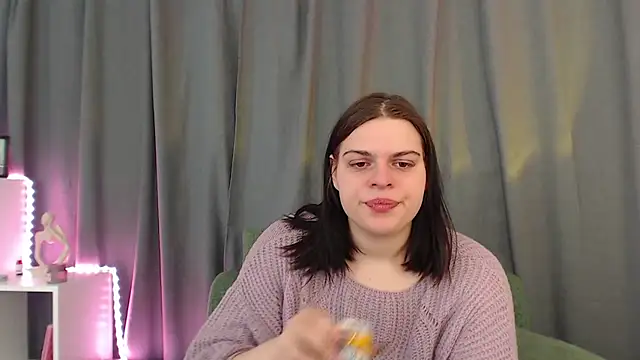 Snapshot of Dona_Mafia chatting on 11-29-25, 01:08 Dona Mafia online show from 11-29-25, 01:08